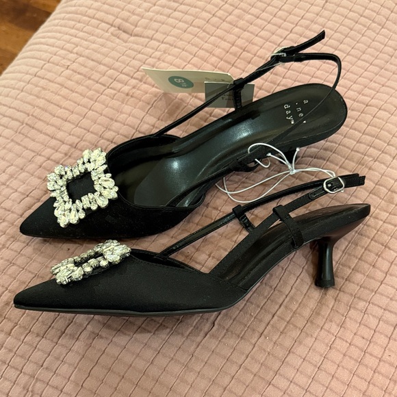 A New Day Black Heels sandals Crystal rhinestone brooch pointed toe shoes 8.5 - Picture 3 of 6